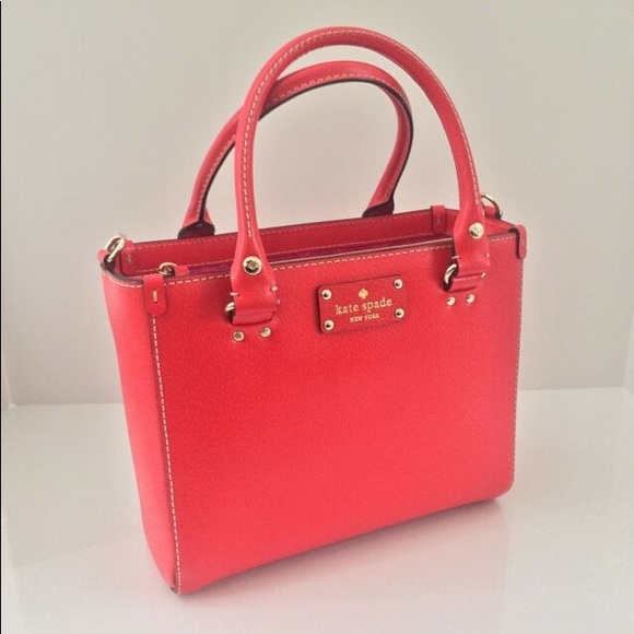 kate spade Handbags - Kate spade bag in great condition